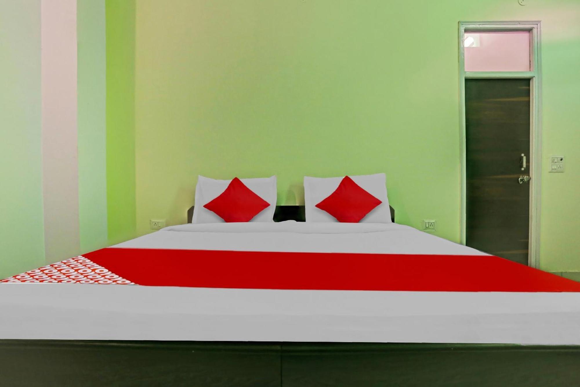 Hotel O Arya Residency 古尔冈 外观 照片